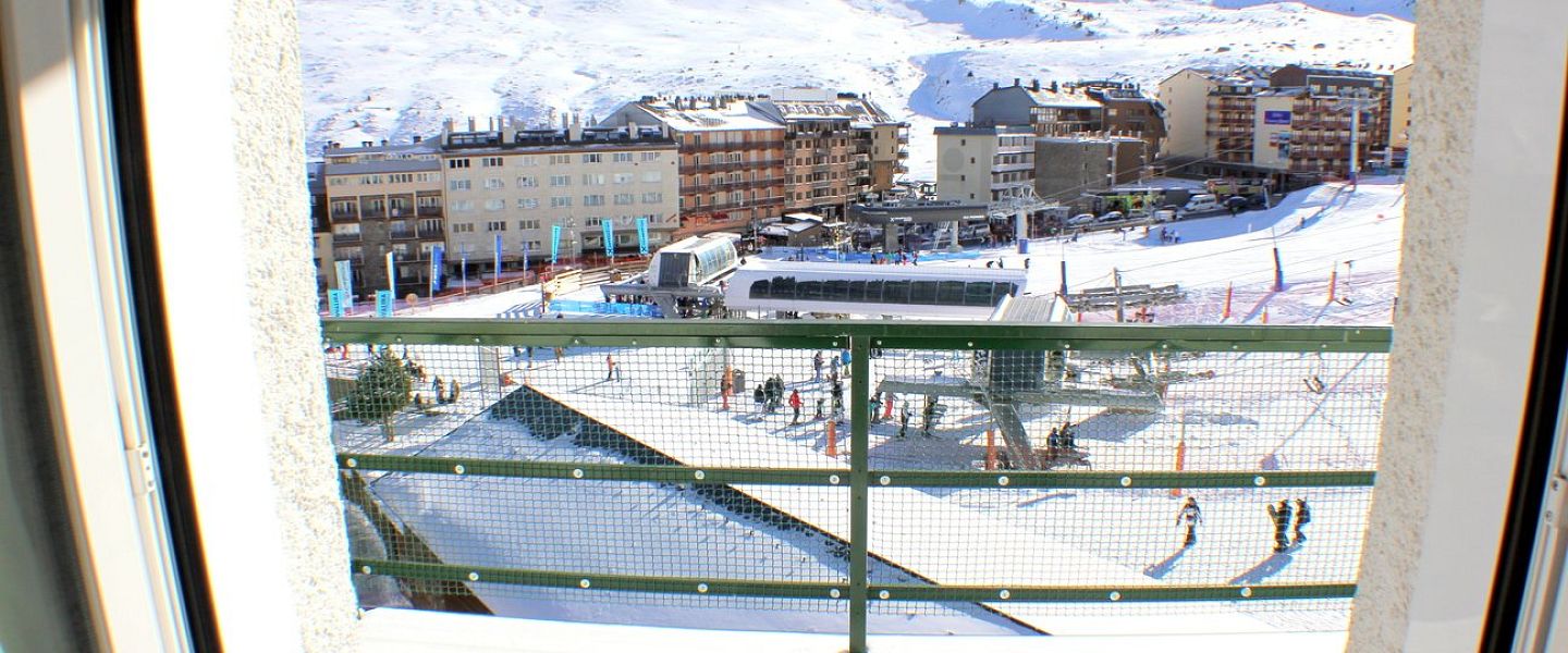Habitación doble con vistas a las pistas